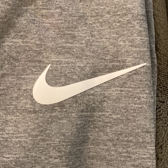 Nike - Dry Fit - T-Shirt - Medium - Picture 2 of 4